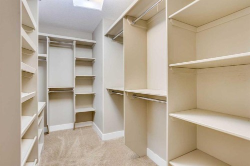 5-208 Sparrow Hawk Drive, Fort Mcmurray, AB - Indoor With Storage