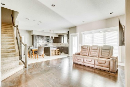 5-208 Sparrow Hawk Drive, Fort Mcmurray, AB - Indoor Photo Showing Living Room
