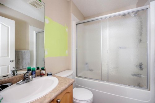 182 Mcdougall Crescent, Fort Mcmurray, AB - Indoor Photo Showing Bathroom