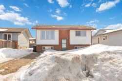 162 Elmore Drive Fort Mcmurray, AB T9H 4N3
