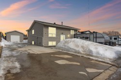 110 Parmenter Crescent Fort Mcmurray, AB T9K 1L8
