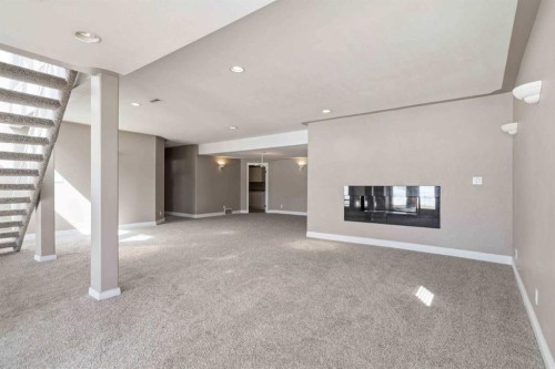 301 Brett Drive, Fort Mcmurray, AB - Indoor Photo Showing Other Room