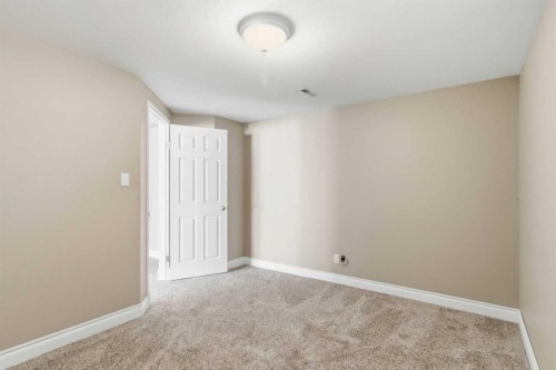 301 Brett Drive, Fort Mcmurray, AB - Indoor Photo Showing Other Room