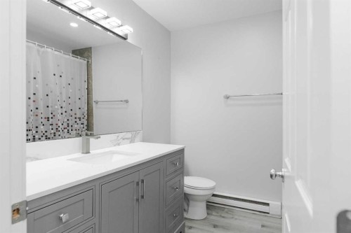 136 Fireweed Crescent, Fort Mcmurray, AB - Indoor Photo Showing Bathroom