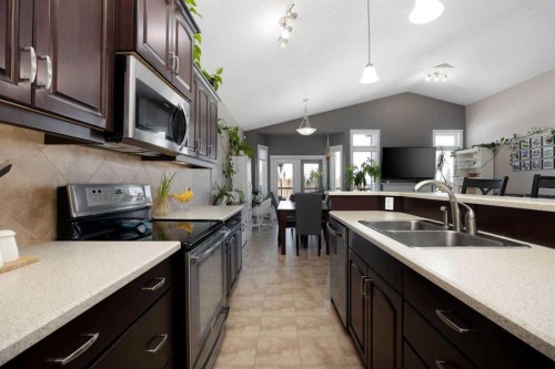 349 Walnut Crescent, Fort Mcmurray, AB - Indoor Photo Showing Kitchen With Double Sink