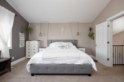 349 Walnut Crescent, Fort Mcmurray, AB - Indoor Photo Showing Bedroom