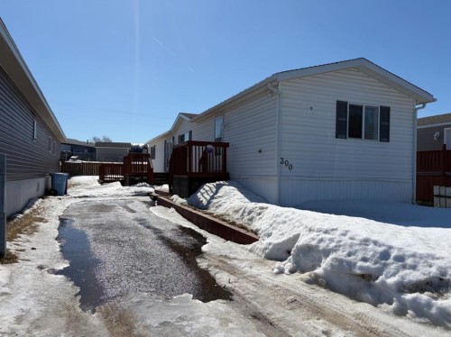 300 Grandview Crescent  Fort Mcmurray, AB T9H 4Y1