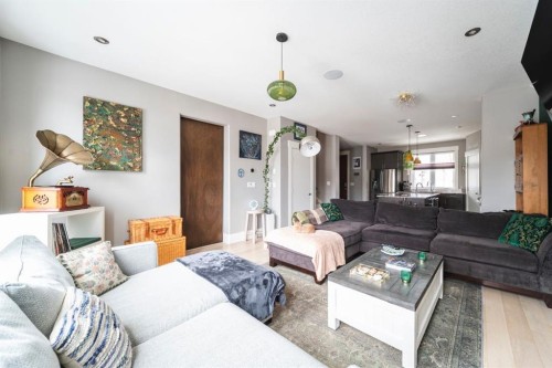 132 Comeau Crescent, Fort Mcmurray, AB - Indoor Photo Showing Living Room