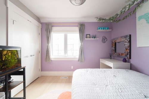 132 Comeau Crescent, Fort Mcmurray, AB - Indoor Photo Showing Bedroom