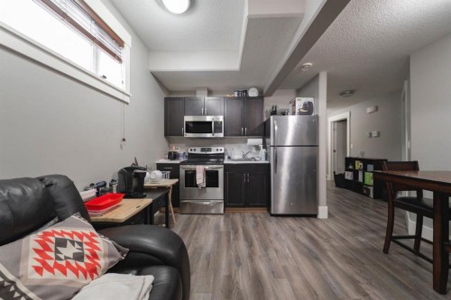 132 Comeau Crescent, Fort Mcmurray, AB - Indoor Photo Showing Kitchen
