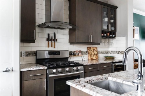 132 Comeau Crescent, Fort Mcmurray, AB - Indoor Photo Showing Kitchen With Upgraded Kitchen