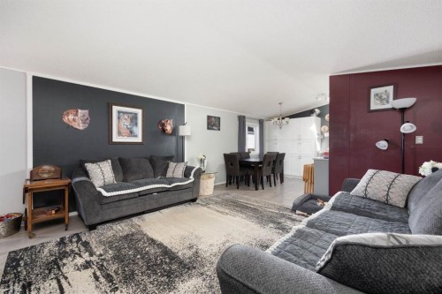 163 Cree Lane, Fort Mcmurray, AB - Indoor Photo Showing Living Room