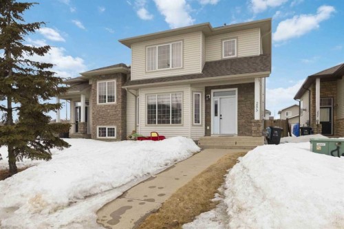 253 Grosbeak Way, Fort Mcmurray, AB - Outdoor With Facade