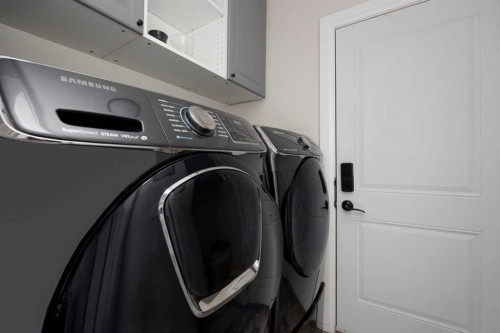 141 Beaverglen Close, Fort Mcmurray, AB - Indoor Photo Showing Laundry Room