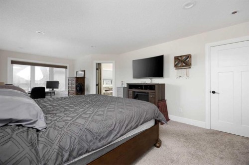 141 Beaverglen Close, Fort Mcmurray, AB - Indoor Photo Showing Bedroom