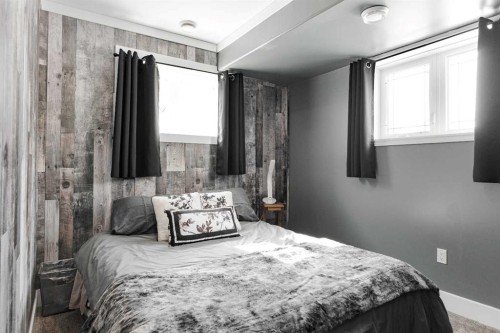 249 Coyote Crescent, Fort Mcmurray, AB - Indoor Photo Showing Bedroom