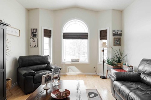 249 Coyote Crescent, Fort Mcmurray, AB - Indoor Photo Showing Living Room