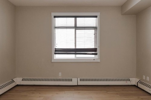 204-100 Denholm Gate, Fort Mcmurray, AB - Indoor Photo Showing Other Room