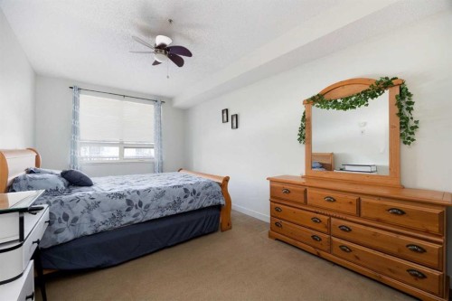 302-136A Sandpiper Road, Fort Mcmurray, AB - Indoor Photo Showing Bedroom