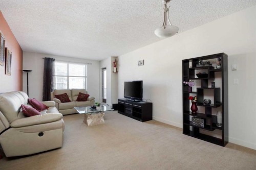 302-136A Sandpiper Road, Fort Mcmurray, AB - Indoor Photo Showing Living Room