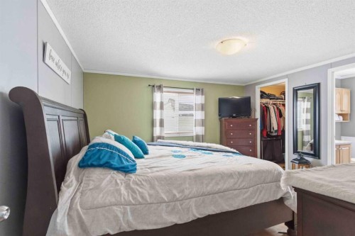 344 Grey Crescent, Fort Mcmurray, AB - Indoor Photo Showing Bedroom