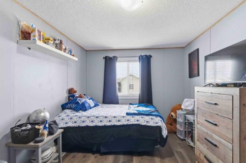 344 Grey Crescent, Fort Mcmurray, AB - Indoor Photo Showing Bedroom