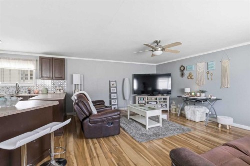 344 Grey Crescent, Fort Mcmurray, AB - Indoor Photo Showing Living Room
