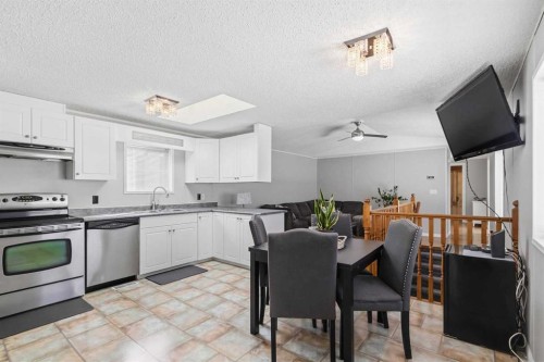 189 Caouette Crescent, Fort Mcmurray, AB - Indoor Photo Showing Kitchen With Stainless Steel Kitchen