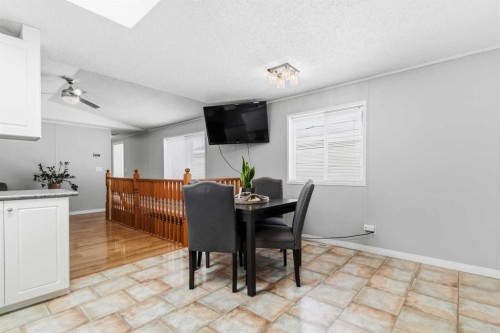 189 Caouette Crescent, Fort Mcmurray, AB - Indoor Photo Showing Dining Room