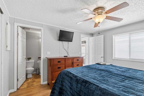 189 Caouette Crescent, Fort Mcmurray, AB - Indoor Photo Showing Bedroom