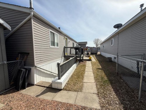 189 Caouette Crescent, Fort Mcmurray, AB - Outdoor With Exterior
