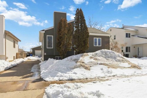 125 Brooks Place  Fort Mcmurray, AB T9K 2E8