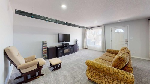9221 91 Ave, Lac La Biche, AB - Indoor Photo Showing Living Room