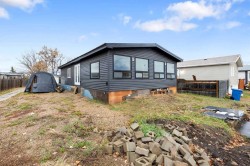 232 Greenwich Lane Fort Mcmurray, AB T9H 3Z3