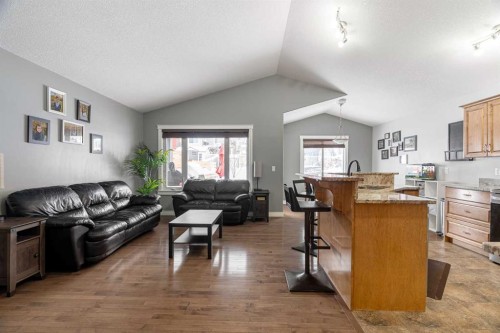 459 Killdeer Way, Fort Mcmurray, AB - Indoor Photo Showing Living Room