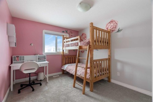 459 Killdeer Way, Fort Mcmurray, AB - Indoor Photo Showing Bedroom