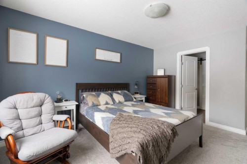 459 Killdeer Way, Fort Mcmurray, AB - Indoor Photo Showing Bedroom