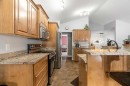 459 Killdeer Way, Fort Mcmurray, AB  - Indoor Photo Showing Kitchen With Upgraded Kitchen 