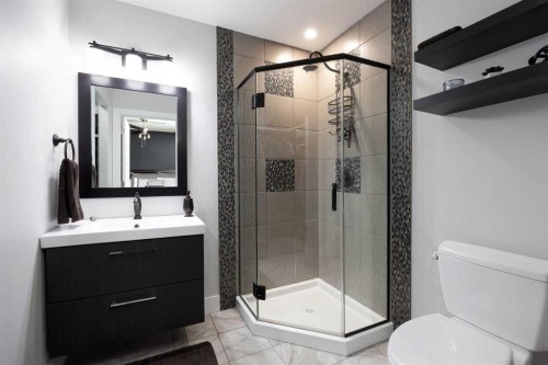 403 Prospect Drive, Fort Mcmurray, AB - Indoor Photo Showing Bathroom