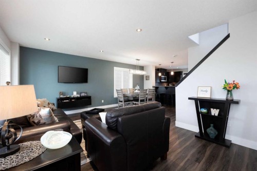 403 Prospect Drive, Fort Mcmurray, AB - Indoor Photo Showing Living Room