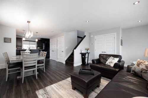 403 Prospect Drive, Fort Mcmurray, AB - Indoor Photo Showing Living Room