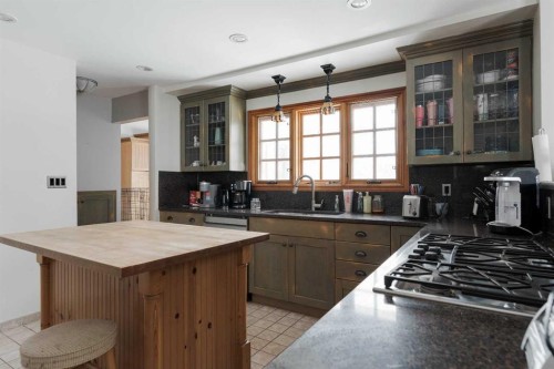108 Robin Crescent, Fort Mcmurray, AB - Indoor Photo Showing Kitchen