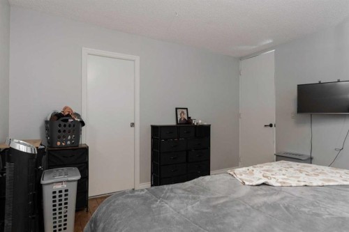 108 Robin Crescent, Fort Mcmurray, AB - Indoor Photo Showing Bedroom