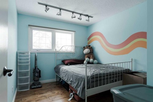 108 Robin Crescent, Fort Mcmurray, AB - Indoor Photo Showing Bedroom