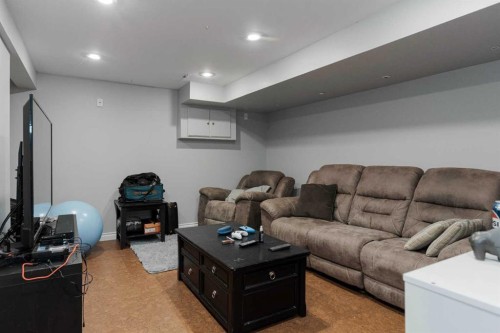 108 Robin Crescent, Fort Mcmurray, AB - Indoor Photo Showing Laundry Room
