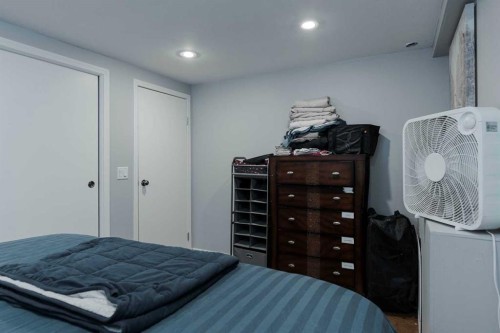 108 Robin Crescent, Fort Mcmurray, AB - Indoor Photo Showing Bedroom
