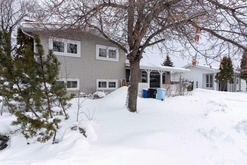 108 Robin Crescent, Fort Mcmurray, AB - Outdoor