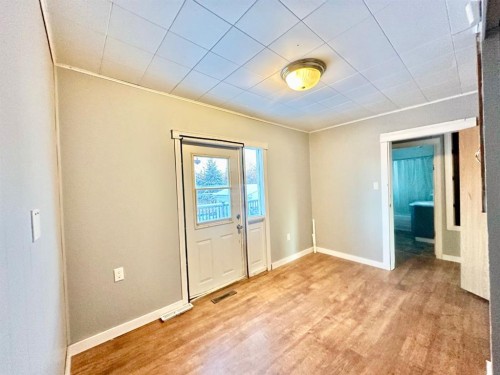 9111 100 St, Lac La Biche, AB - Indoor Photo Showing Other Room