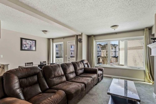 93-313 Millennium Drive, Fort Mcmurray, AB - Indoor Photo Showing Living Room