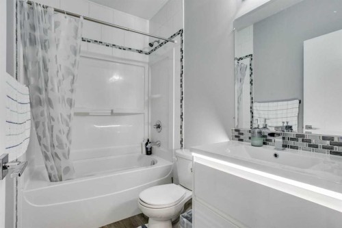 218 Prospect Drive, Fort Mcmurray, AB - Indoor Photo Showing Bathroom